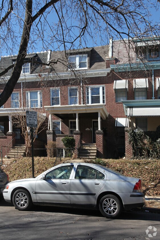 Foto principal - 3202 Guilford Ave