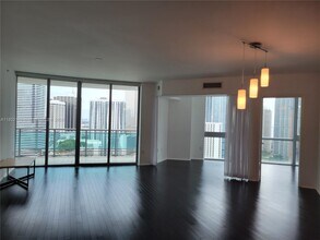 Building Photo - 350 S Miami Ave