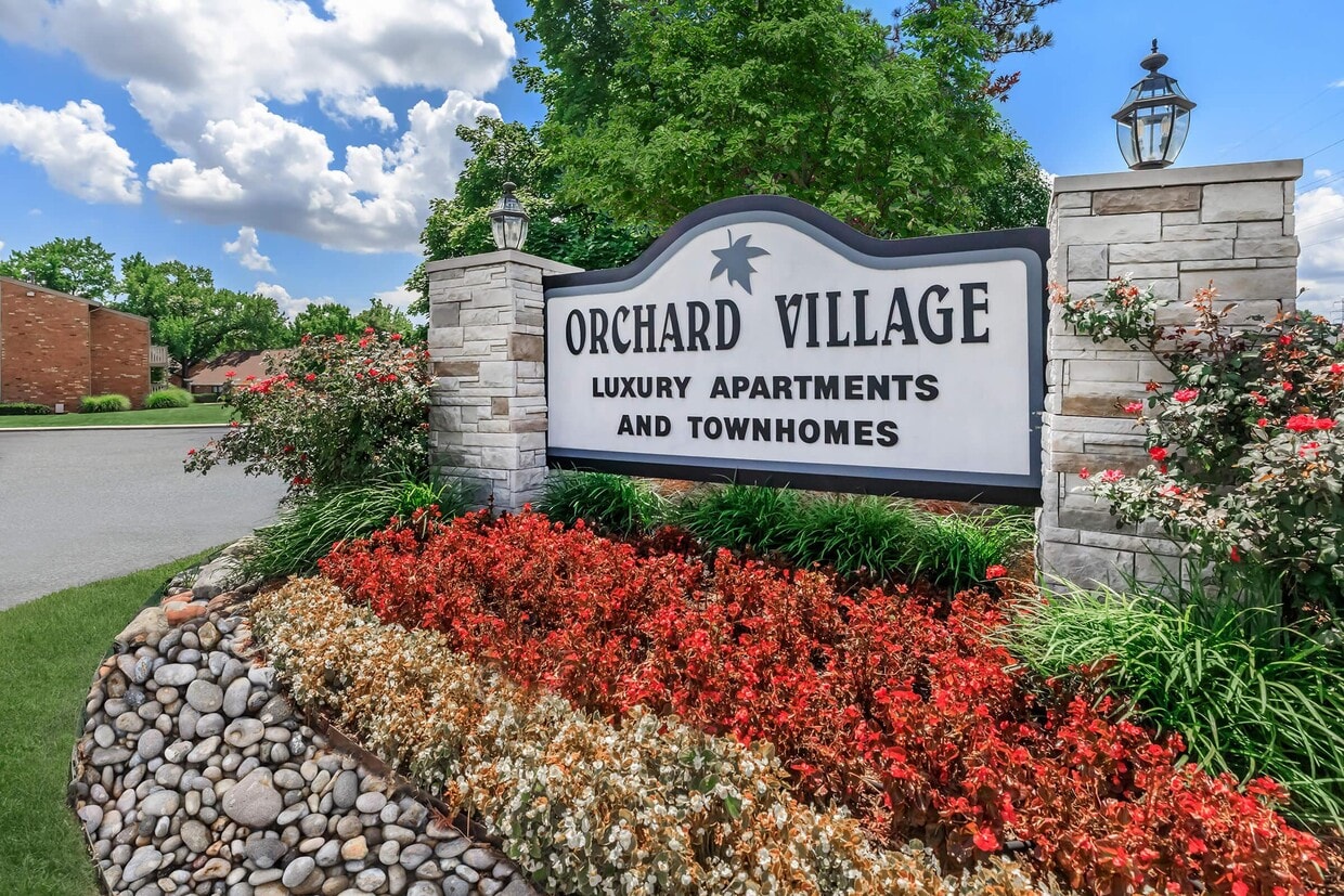 Orchard Village Apartments Apartments in Ballwin, MO