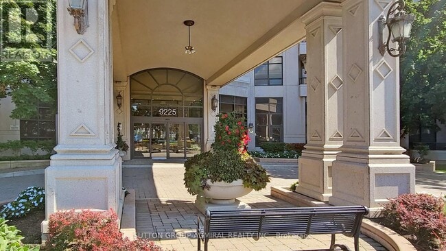 Building Photo - 9225 Jane St