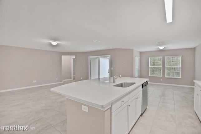 Building Photo - 3 br, 2 bath House - 12575 R Creekside Man...
