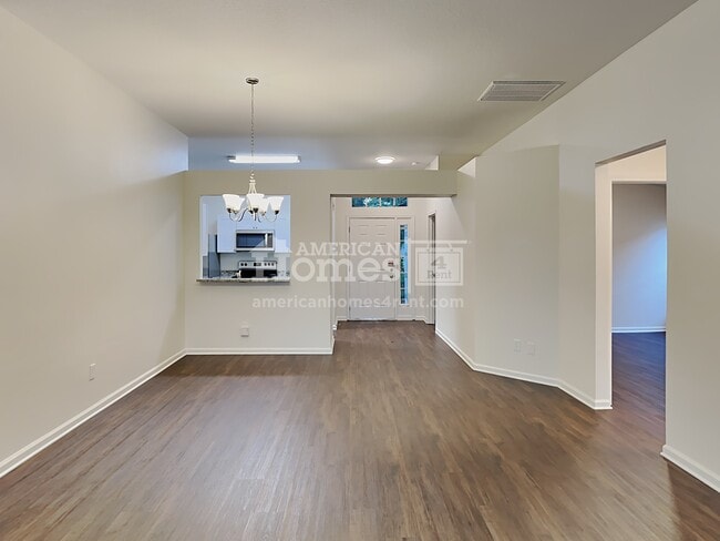 Building Photo - 10427 Hunters Haven Boulevard