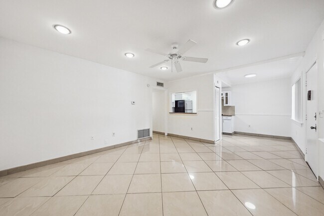 Foto del edificio - 2878 Donnelly Dr