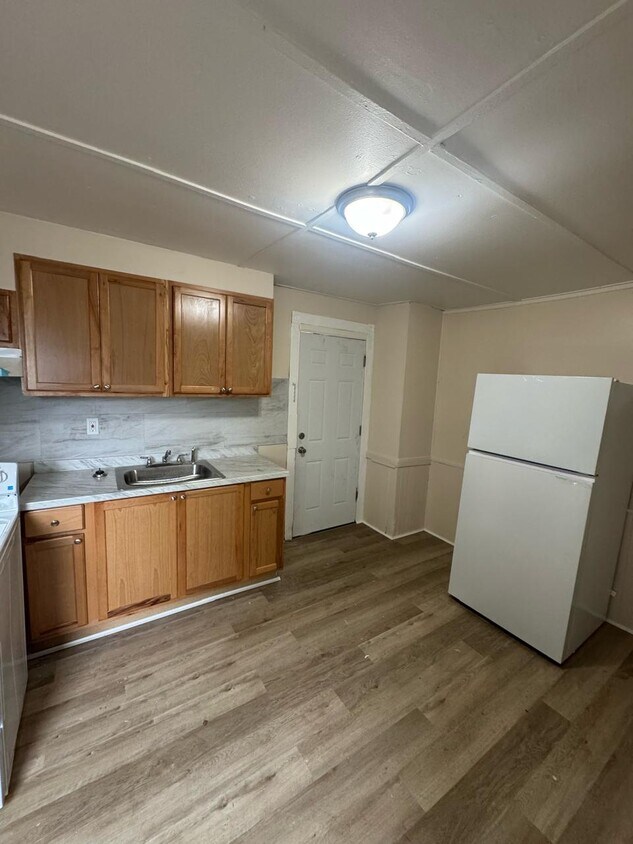 Building Photo - 205 Barrett St