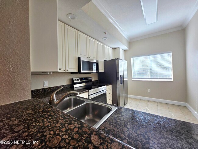 Foto del edificio - 9745 Touchton Rd