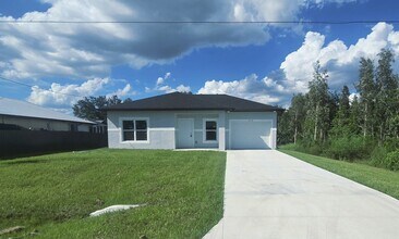 Building Photo - 4609 Loraine Ave S