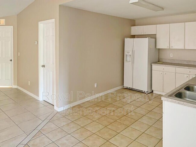Foto del edificio - 850 Holmes Ave
