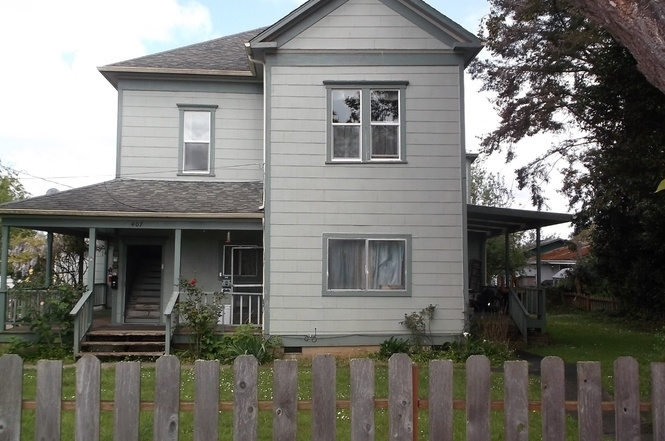 Primary Photo - 407 Ash St