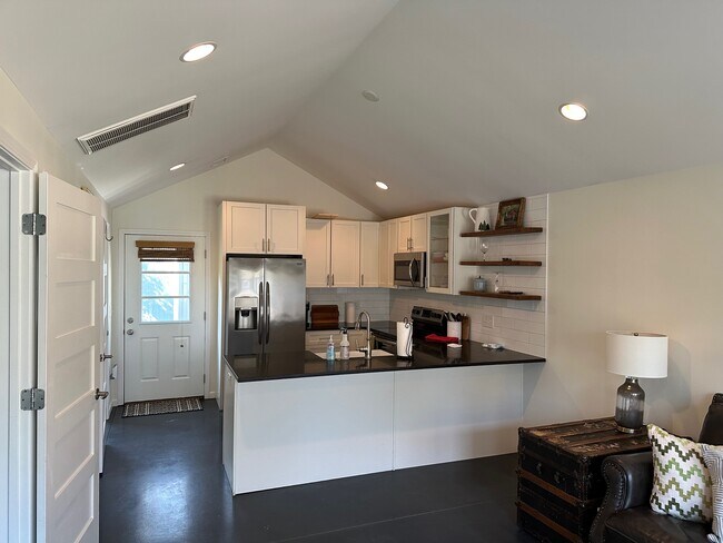 Building Photo - 6516 Melinda Dr