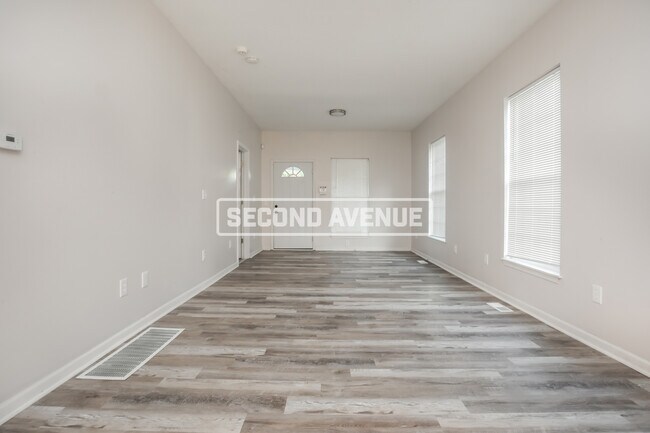 Building Photo - 811 Westview DR