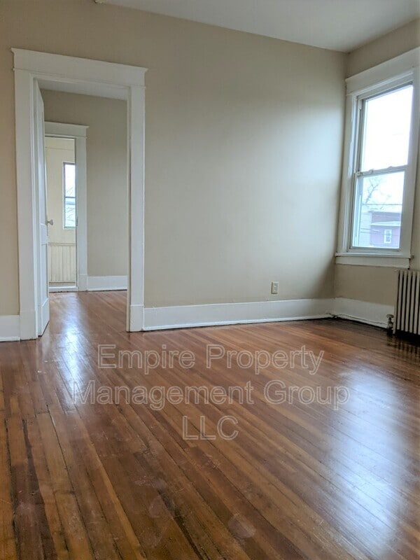 Building Photo - 469 Delaware Ave
