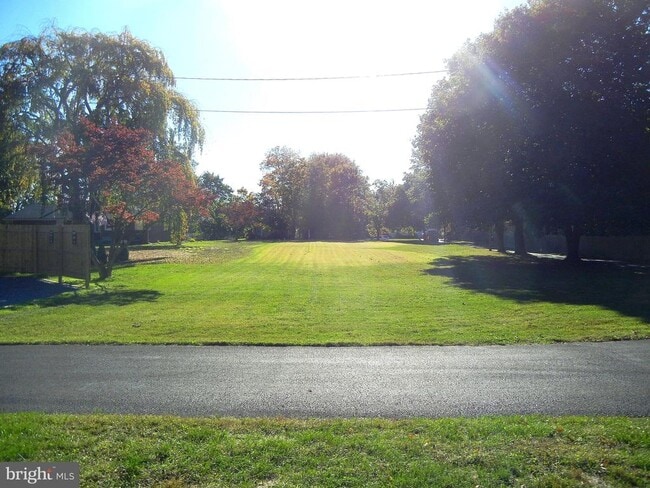 Building Photo - 1616 N Main St