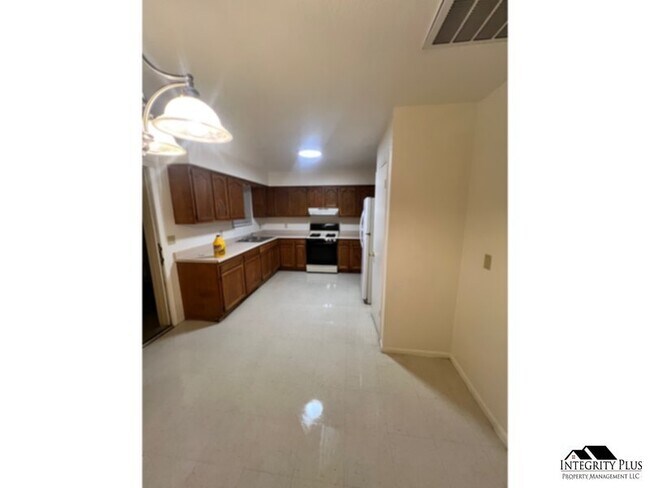 Foto del edificio - 1106 E 2nd St