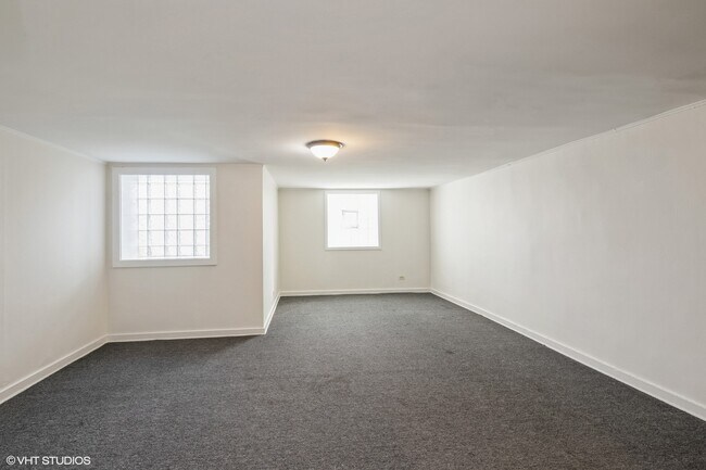 Building Photo - 4936 W Jackson Blvd