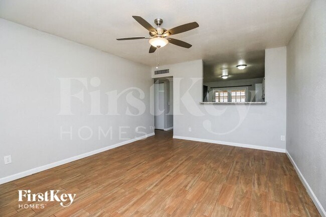 Foto del edificio - 15035 N 28th Ave