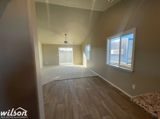 Foto del edificio - Charming 3BD/2BA House for Rent in West Valley