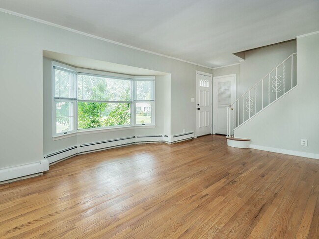 Building Photo - 65 Beechwood Dr