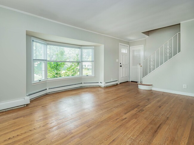 Photo - 65 Beechwood Dr (Glen Head, NY) House