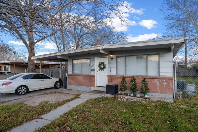 Foto del edificio - 3193 Montclair St