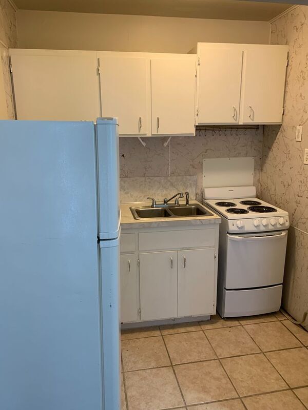 Building Photo - 3609 W Kennewick Ave