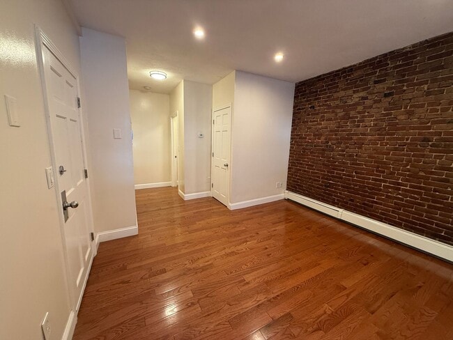 Building Photo - 349 Sumner St