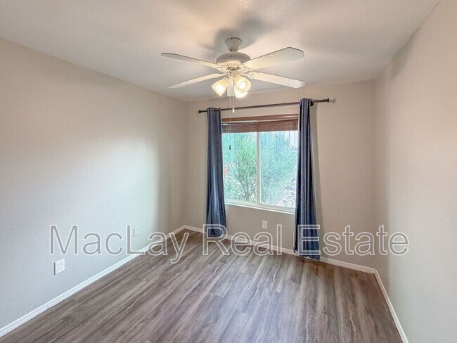 Building Photo - 2934 E Blackhawk Dr
