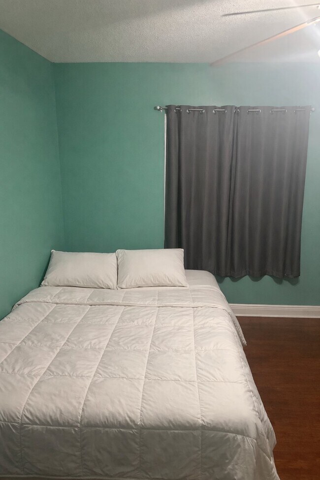 Foto del edificio - 6119 Castlewood Ln