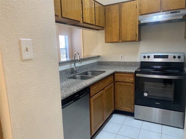 Foto del edificio - 2710 Grants Lake Blvd