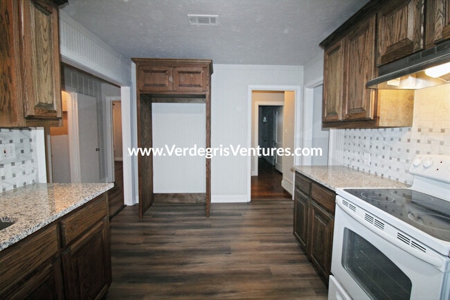 Photo - 4904 Calmont Ave House