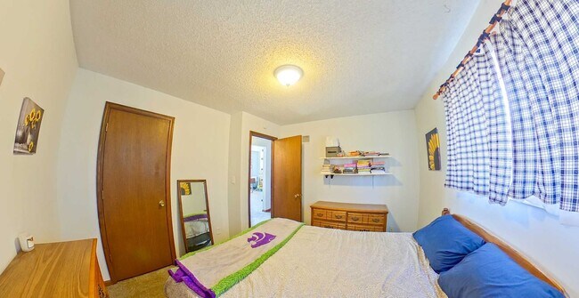 Building Photo - 3D Tour Available - Fenced-in Yard + Garag...