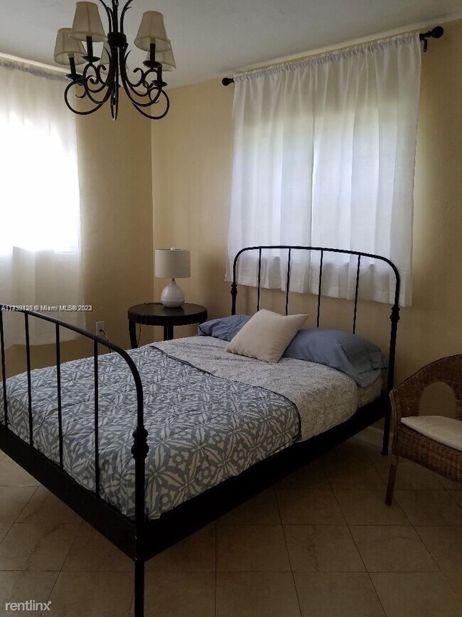 Foto del edificio - 3 br, 2 bath House - 620 NE 170th St