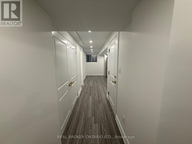 Building Photo - 1450 Periwinkle Pl