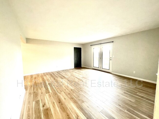 Building Photo - 130 Brookview Dr