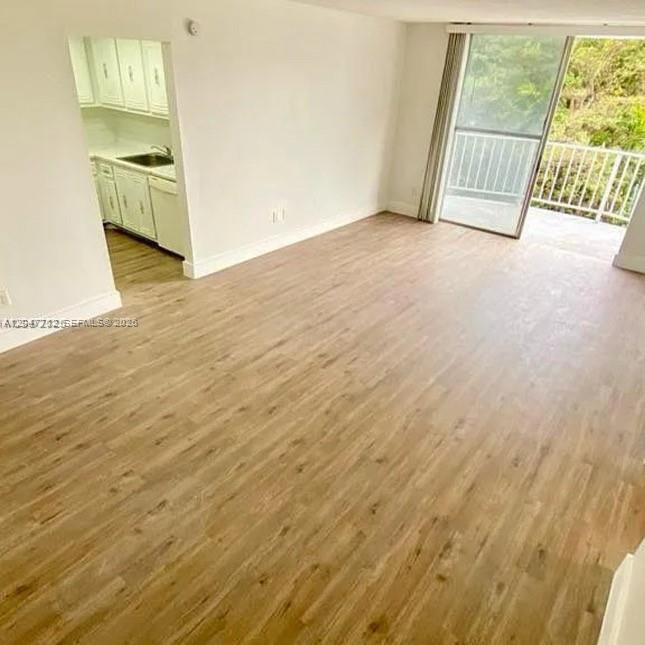 Foto del edificio - 492 NW 165th St