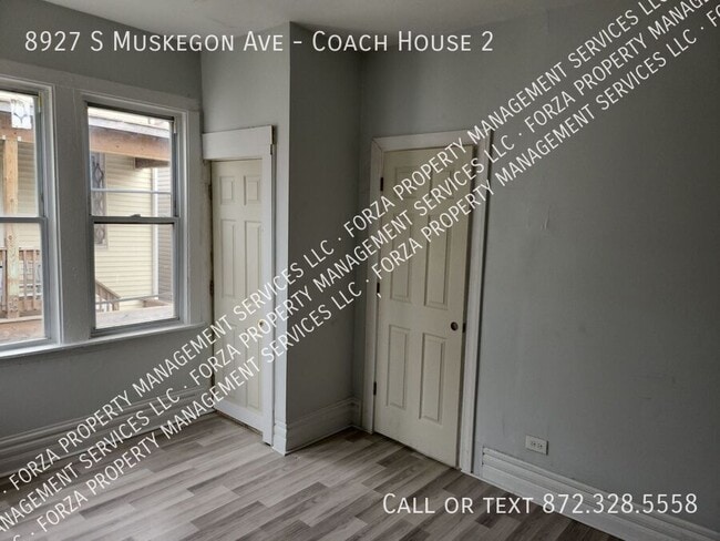 Building Photo - 8927 S Muskegon Ave