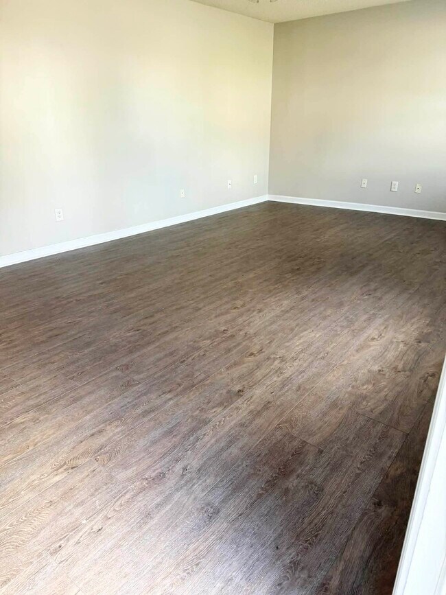 Foto del edificio - 1328 Grayson Valley Pkwy