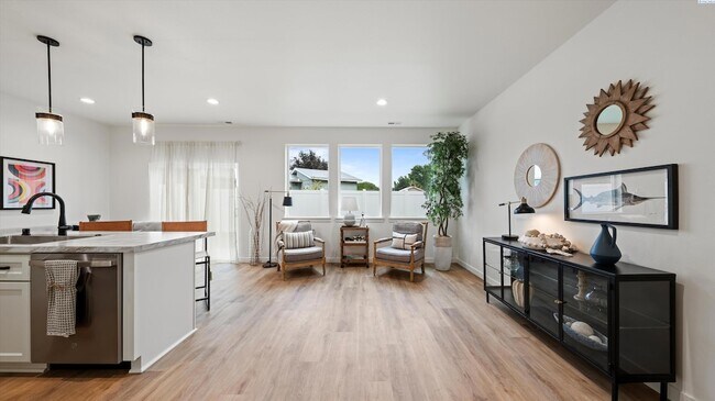 Foto del edificio - 3569 W 6th Pl