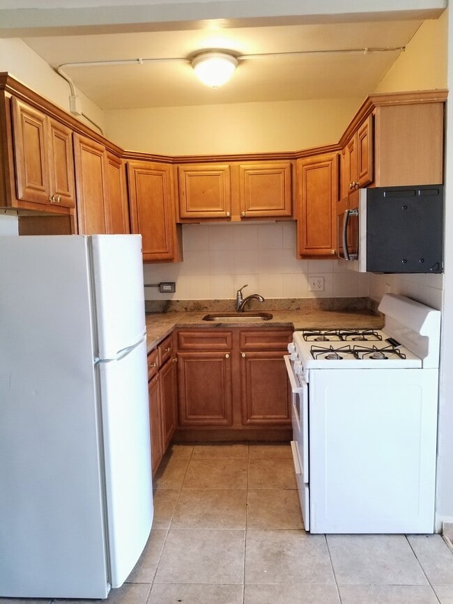 Foto del edificio - 4764 N Virginia Ave