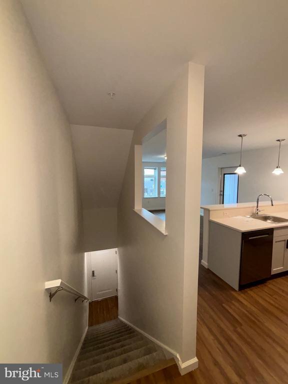 Building Photo - 200 Hamilton Ave