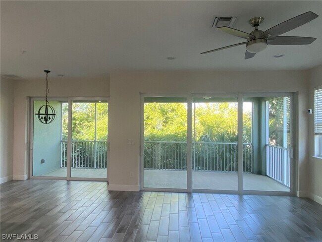 Building Photo - 2343 Sheen Ln