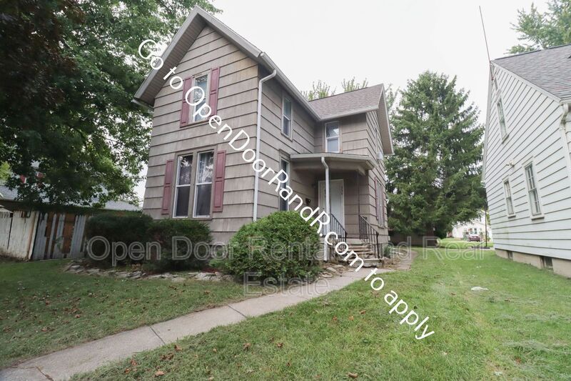 334 W 9th St, Auburn, IN 46706 Condo for Rent in Auburn, IN