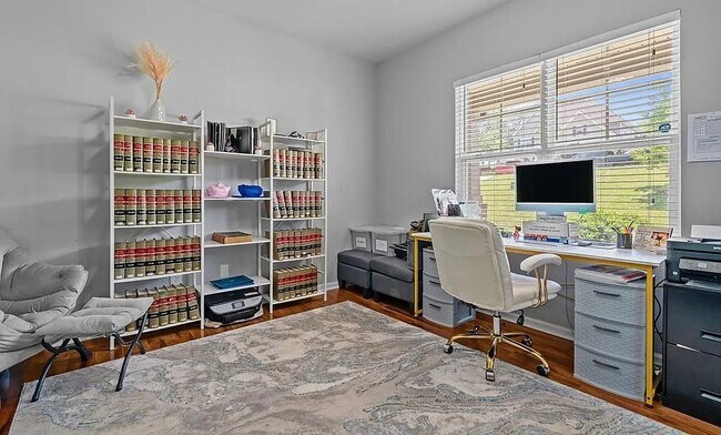 Building Photo - 364 Heathrow Dr