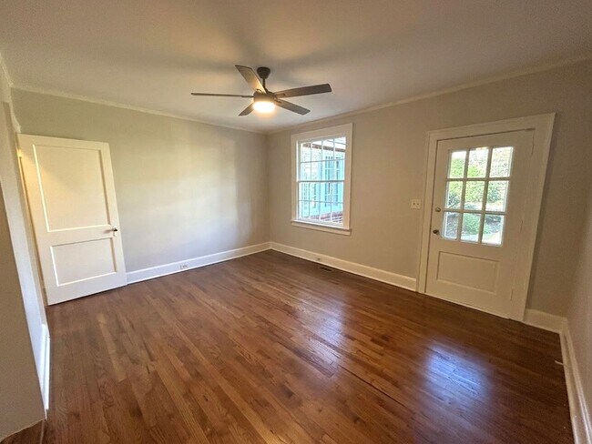 Foto del edificio - 132 Oak Haven Ave