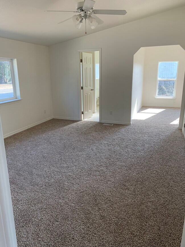Building Photo - 2383 Fowler Ln