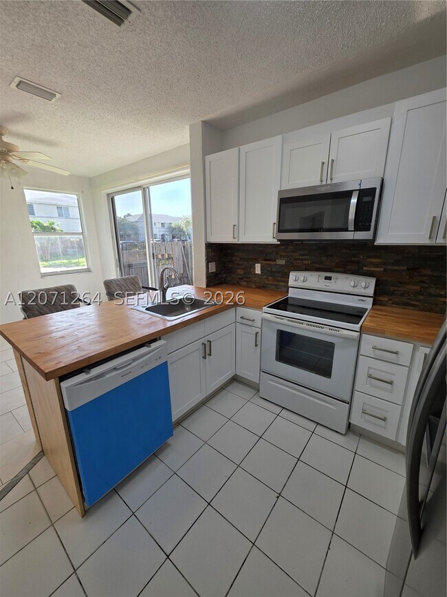 Foto del edificio - 21250 NE 8th Pl