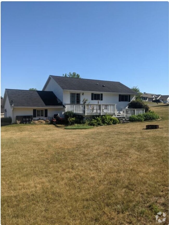 Building Photo - 134 Barbara Ann Dr