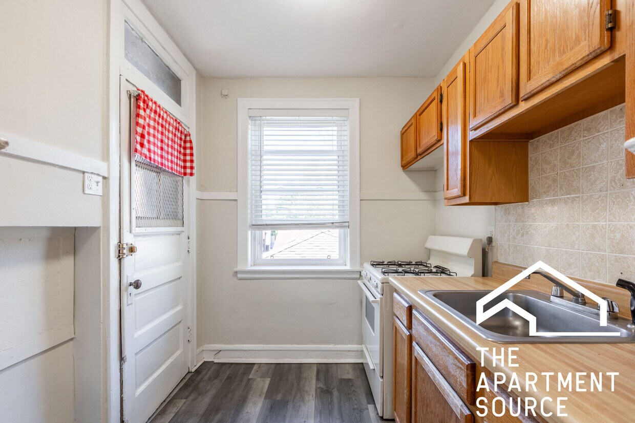 Foto principal - 4220 N Clark St