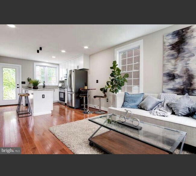 Living room - 4208 Fort DuPont Ter SE