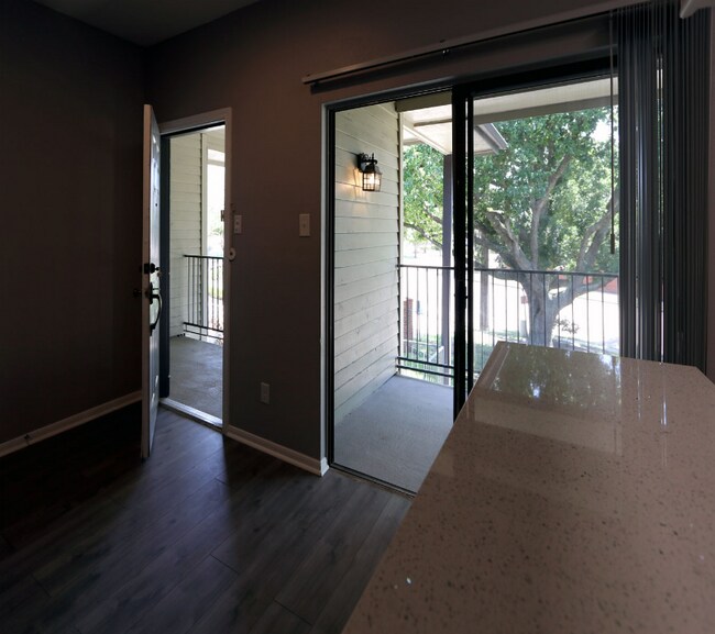 Foto del edificio - 8800 Westplace Dr