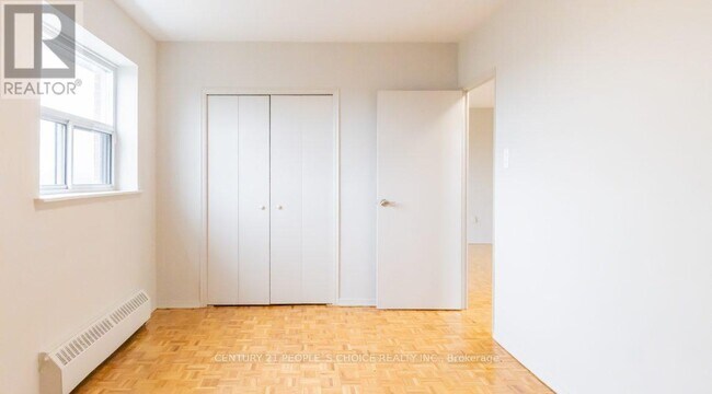 Photo du bâtiment - 1061 Seneca Ave